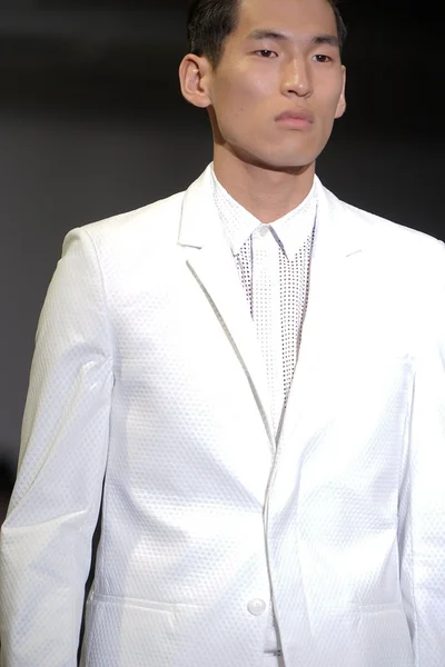 Look 29